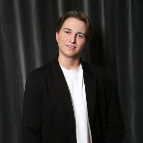 Максим Белопухов